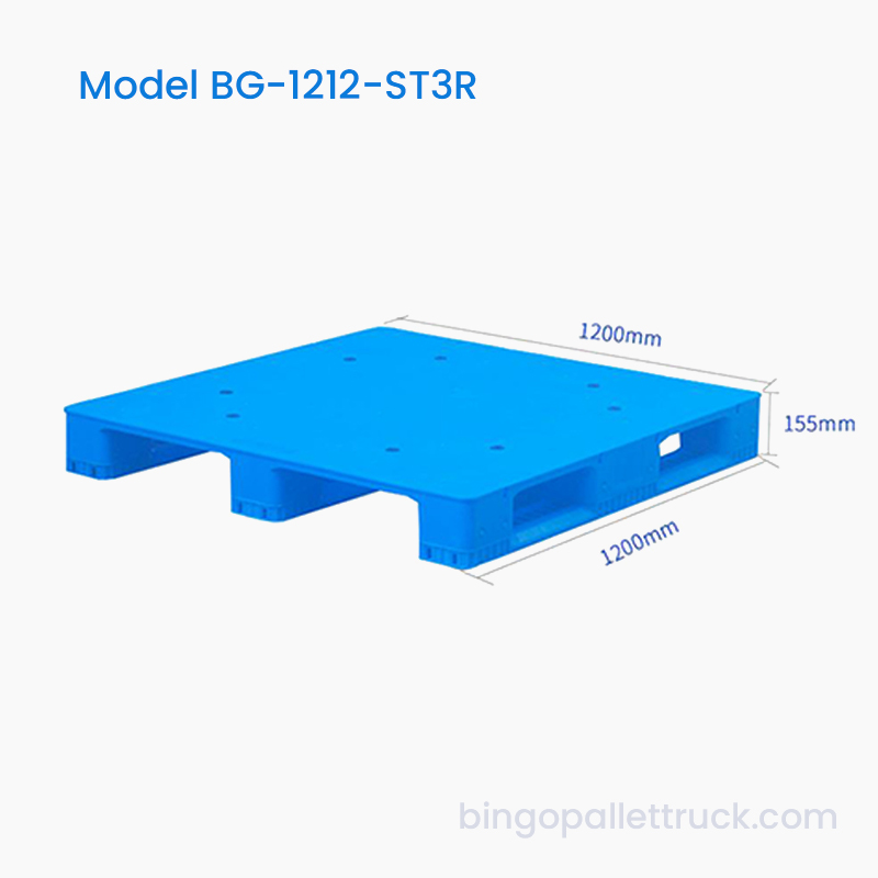 1200x1200 mm-es tömör tetejű műanyag raklap, három futószalag a nehéz logisztikához